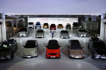 Toyota и Lexus 16 электрокаров