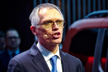 Генеральный директор Stellantis Карлос Таварес