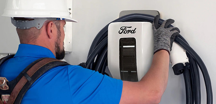 Зарядное устройство Ford Charge Station Pro