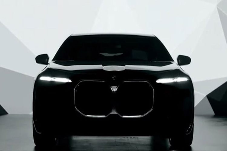 BMW i7