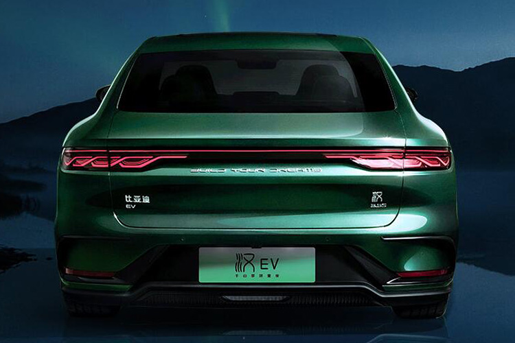 BYD Han EV блестящий зеленый