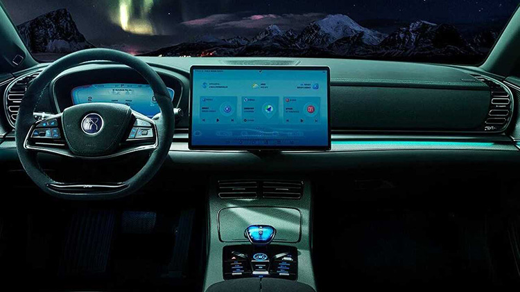 BYD Han EV блестящий зеленый
