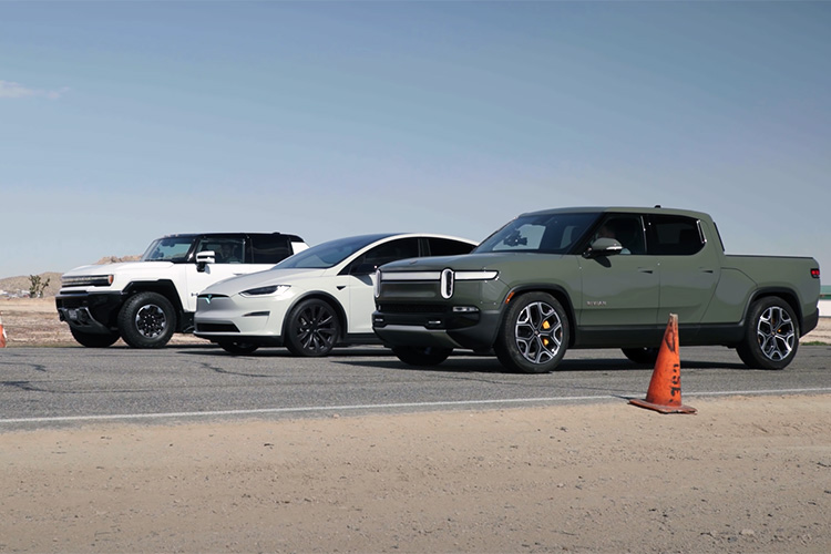GMC Hummer EV и Rivian R1 драг-рейсинг