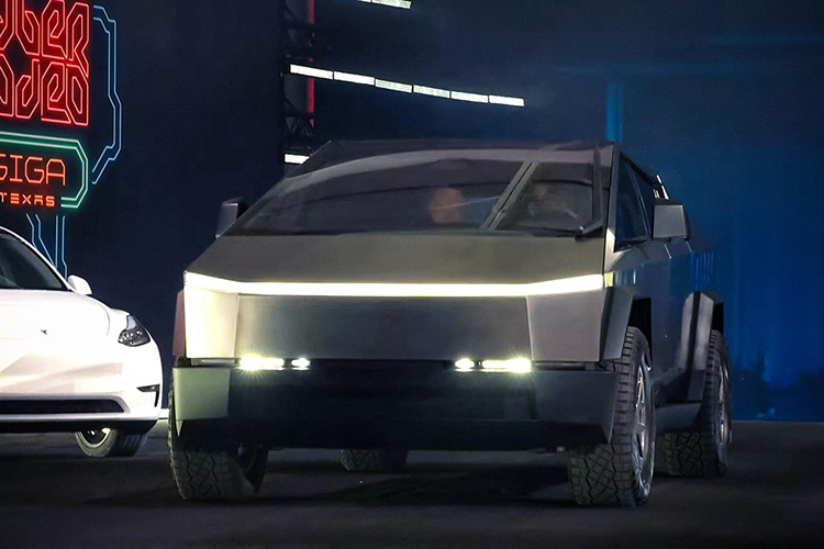 Tesla Cybertruck Giga Texas