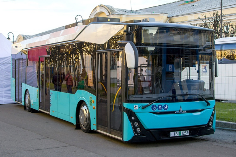 МАЗ 303Е20