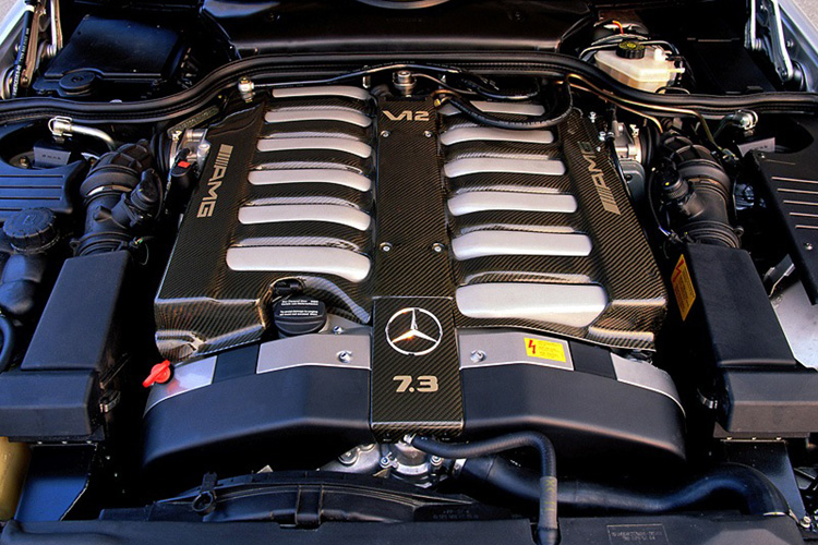 Мерседес-Бенц SL73 AMG V12