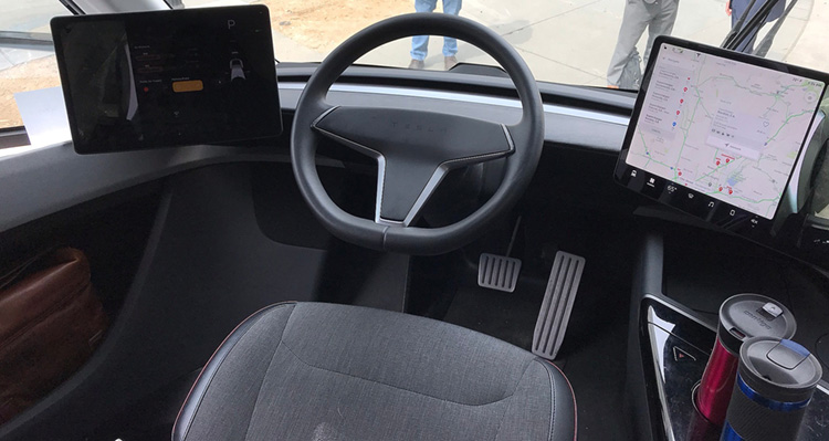 Tesla Semi интерьер