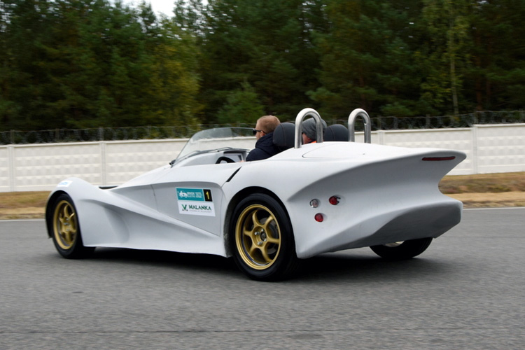 Белорусский электрический спорткар Electro Roadster