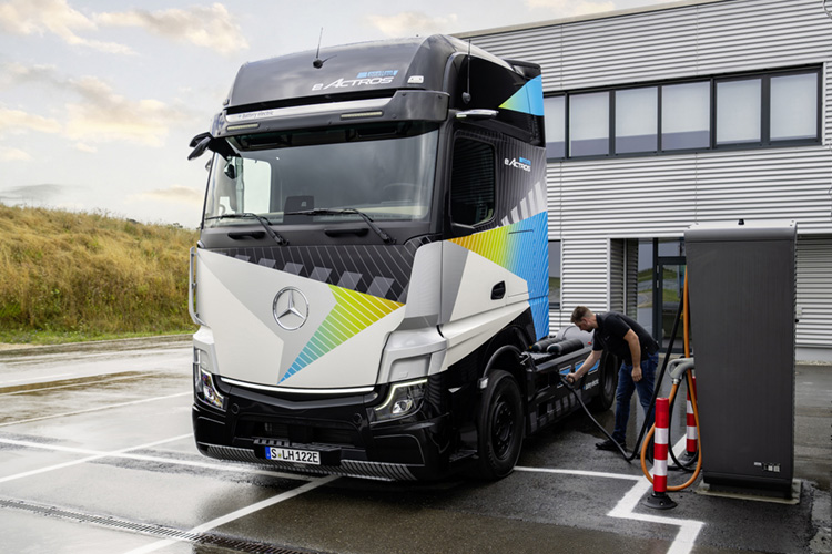 Mercedes-Benz eActros LongHaul