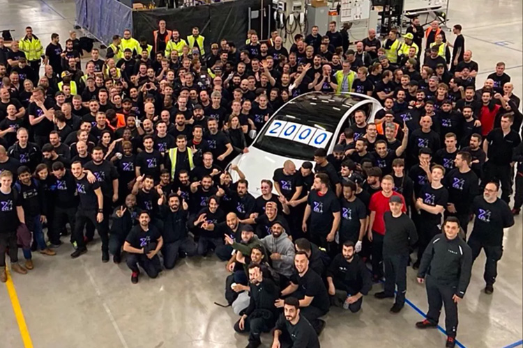 Tesla Берлин Model Y 2000