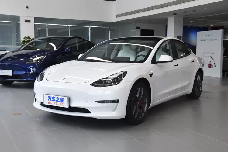Tesla Model 3 и Model Y в Китае