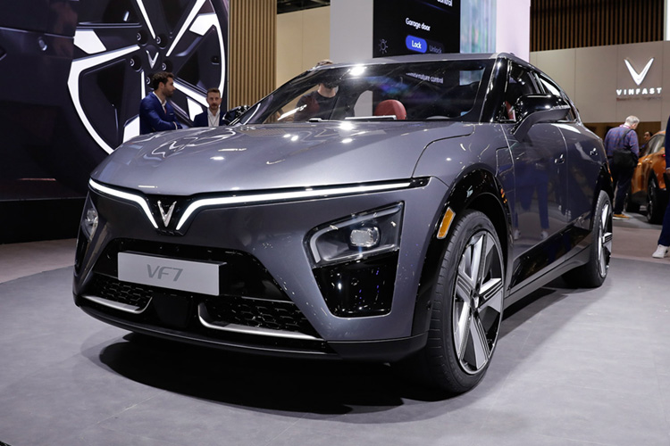 Vinfast VF7