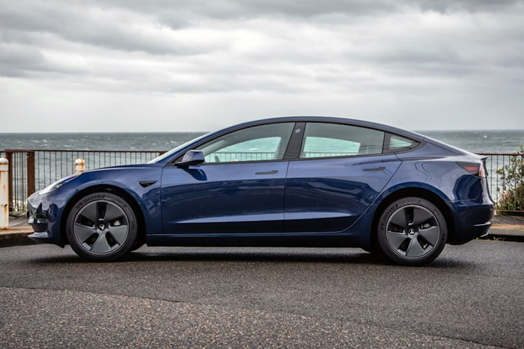 Tesla Model 3 2021