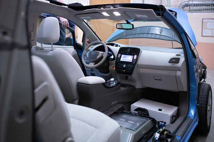 Nissan Leaf I поколения в разрезе