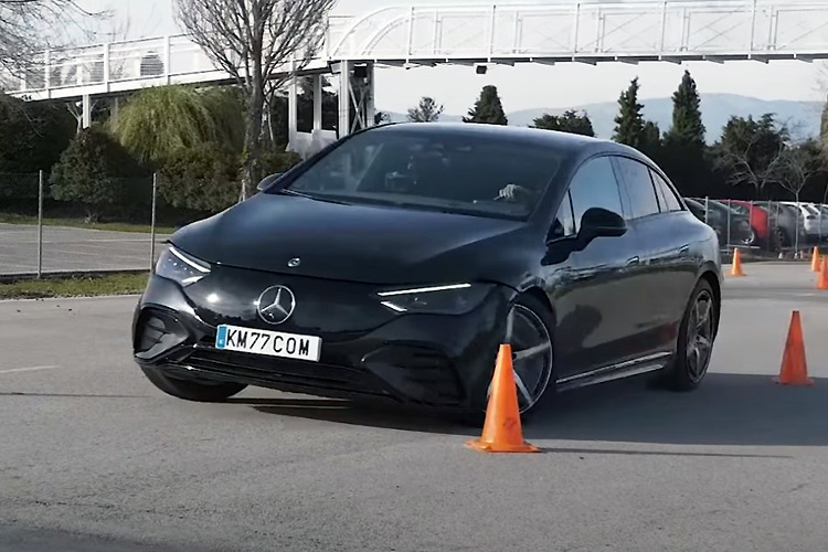 Mercedes-Benz EQE лосиный тест