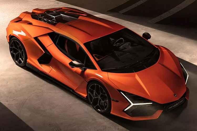 Lamborghini Revuelto