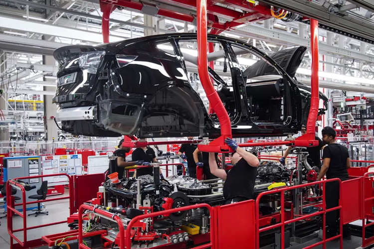 Tesla Model Y на Гигафабрике в Берлине