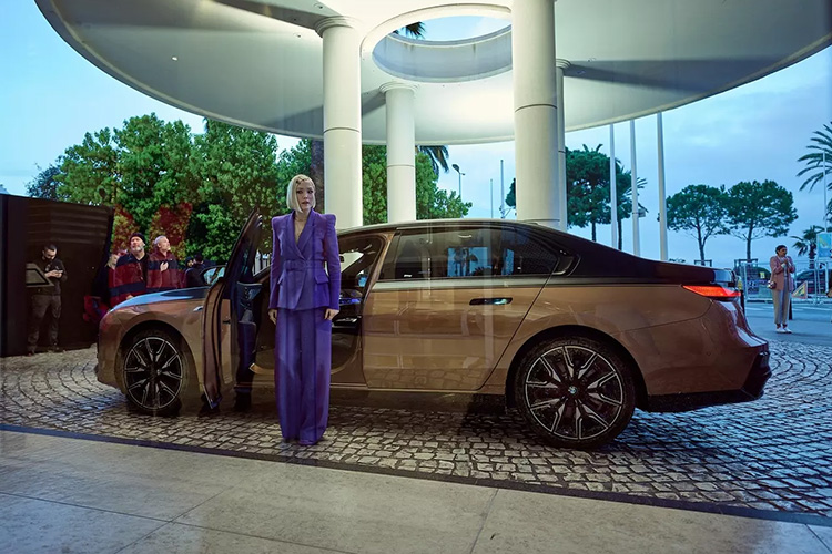 Пом Клементьефф BMW i7 M70