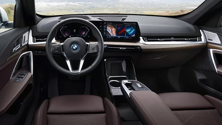 BMW iX1