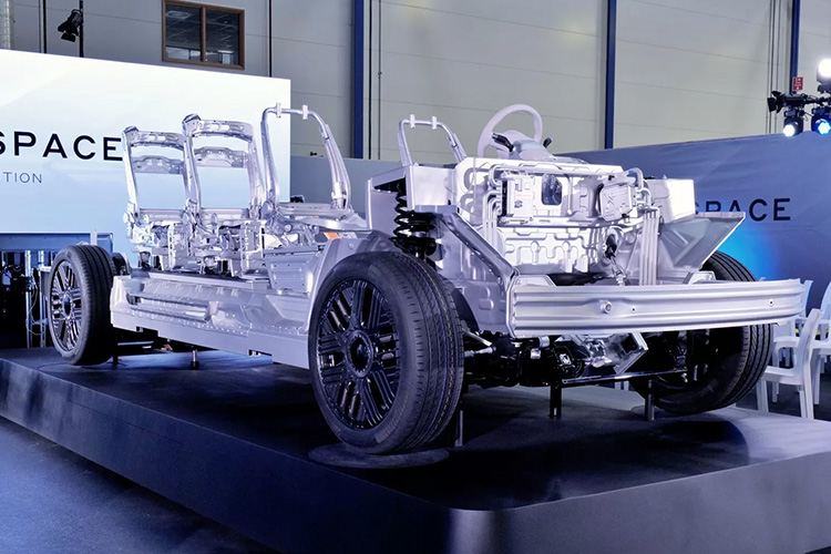 Geely LEVC SOA