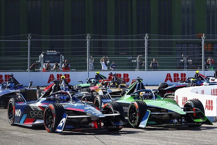Себастьен Буэми, Envision Racing, Jaguar I-TYPE 6, Сэм Берд, Jaguar Racing, Jaguar I-TYPE 6