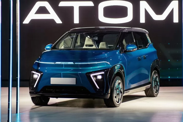 Атом электрокар