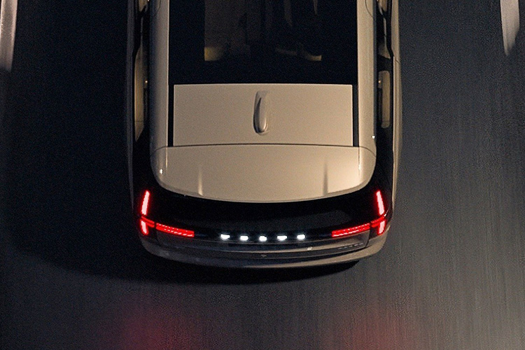 Volvo EM90