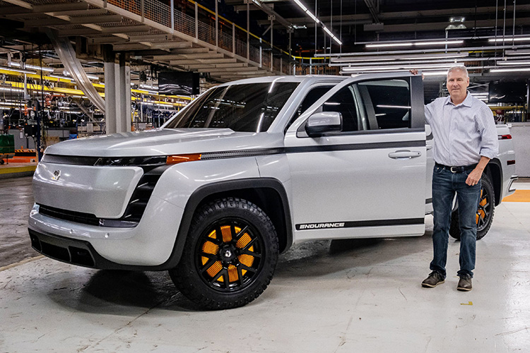 Стив Бёрнс с пикапом Lordstown Endurance