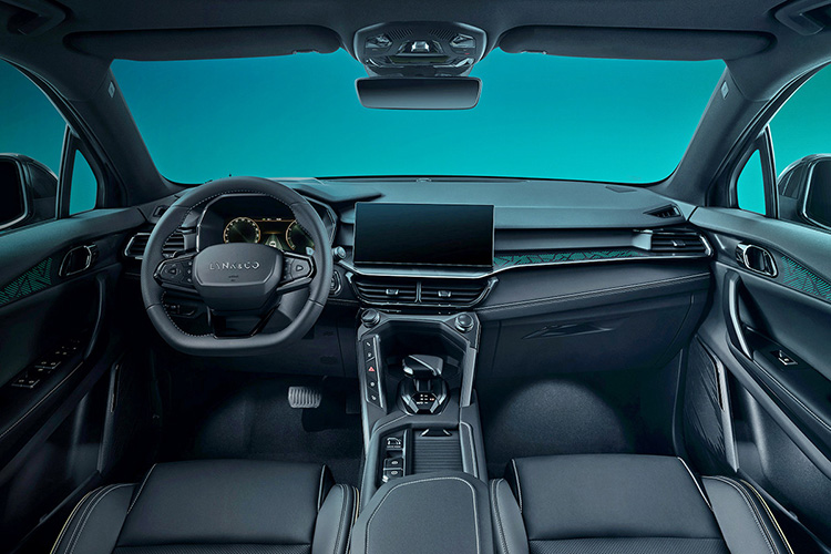 Дореформенный Lynk & Co 06