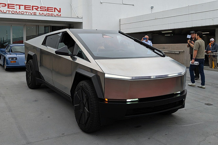 Tesla Cybertruck Petersen