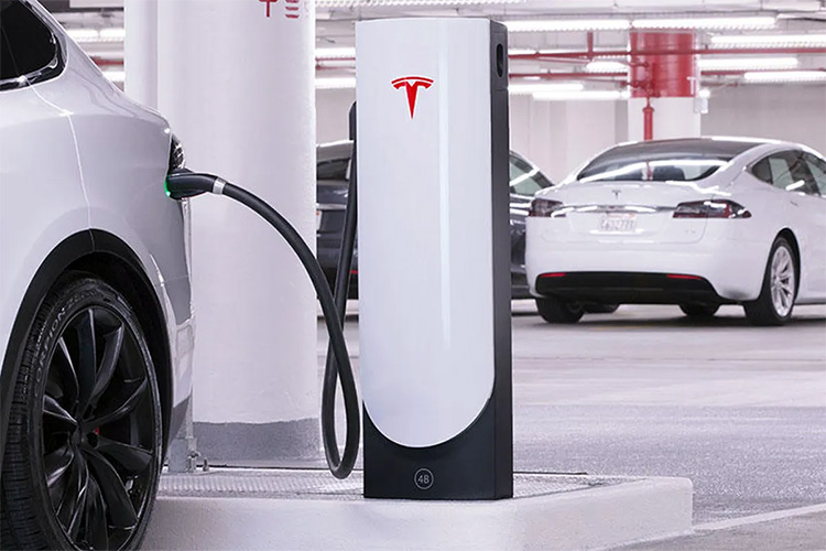 Tesla Model Y Supercharger