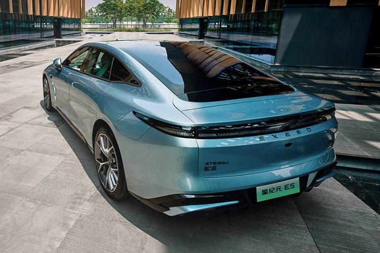 Exeed Sterra ES