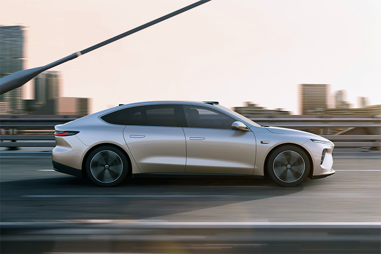 NIO ET7