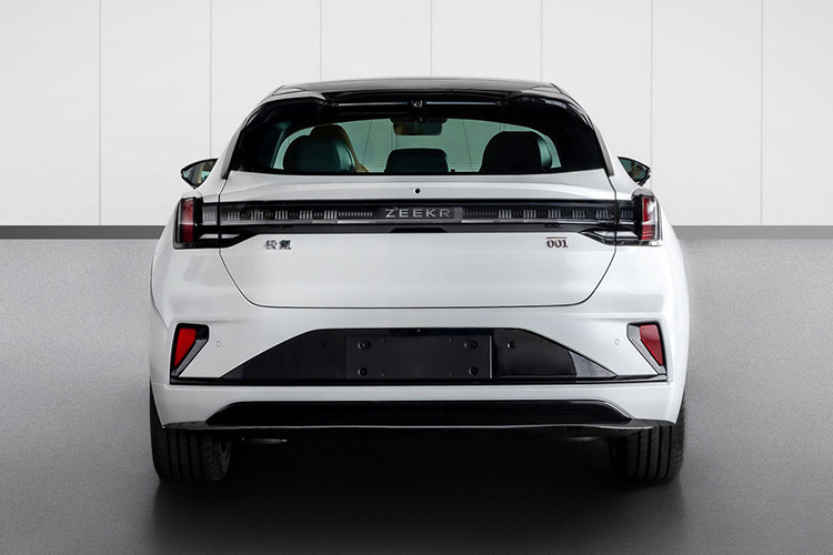 Обновленный Zeekr 001