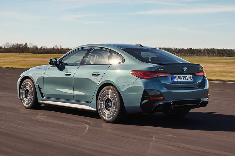 BMW i4