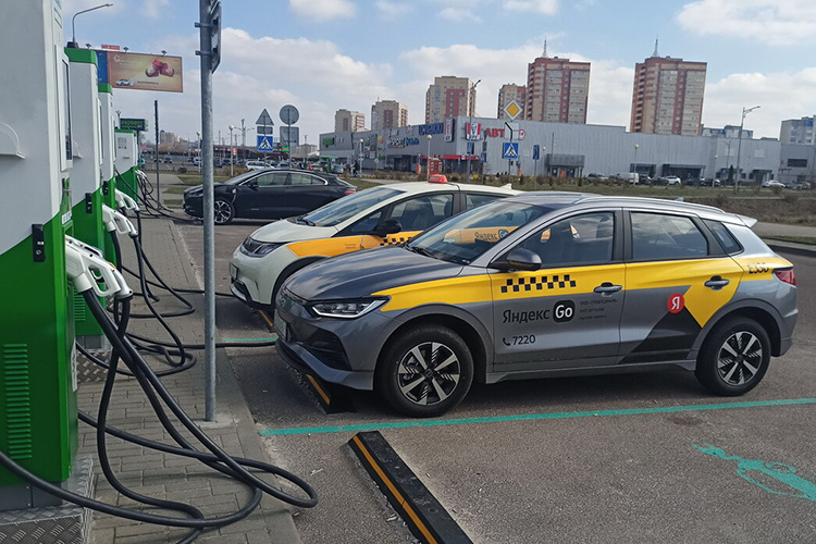 BYD e2 такси Брест
