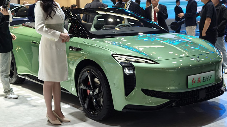 Hongqi EH7