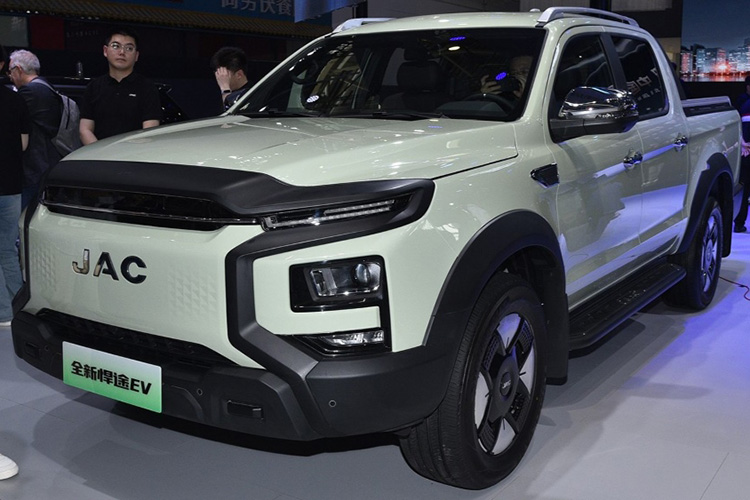 JAC Hunter EV
