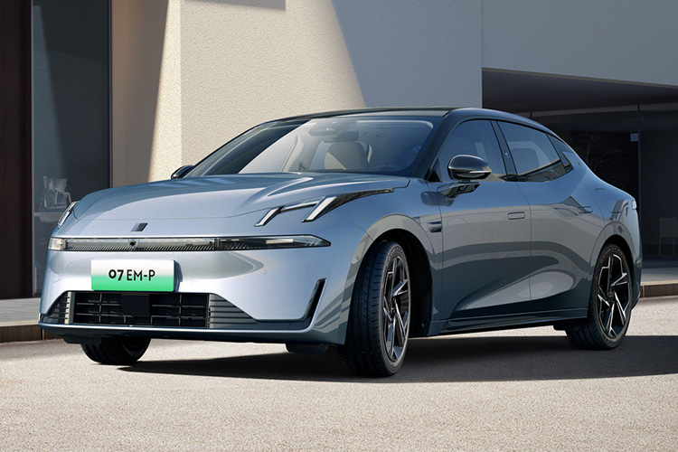 Lynk & Co 07