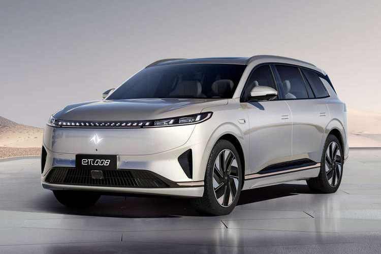 Dongfeng eπ 008