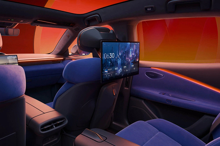 Lynk & Co Z10 Starbuff