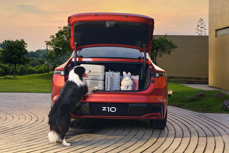 Lynk & Co Z10