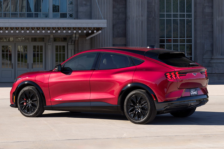 Ford Mustang Mach-E 2025