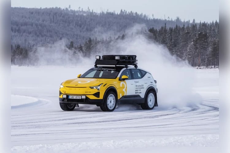 Polestar 3 Arctic Circle