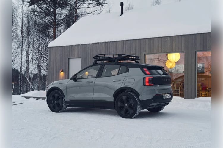Volvo EX30 2025