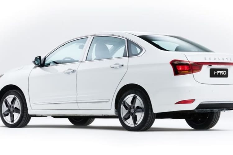 Электрический седан Evolute i-Pro