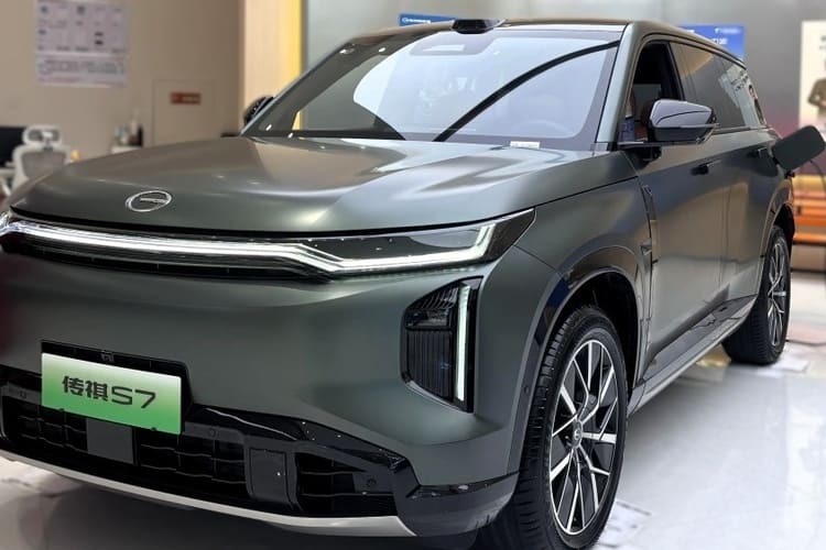 Гибридный кроссовер GAC S7 