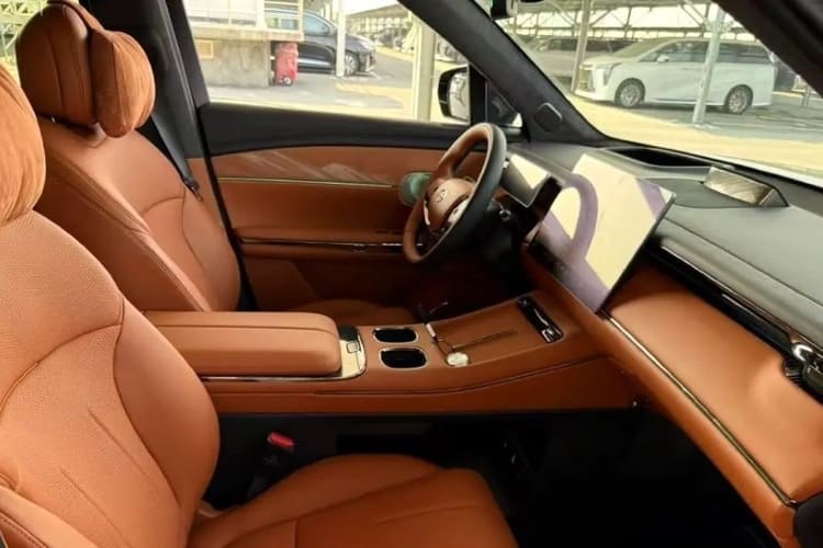 Интерьер кроссовера GAC S7 / фото из соцсети