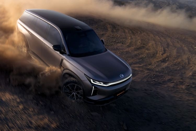 Гибридный кроссовер GAC S7