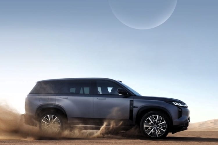 Гибридный кроссовер GAC S7